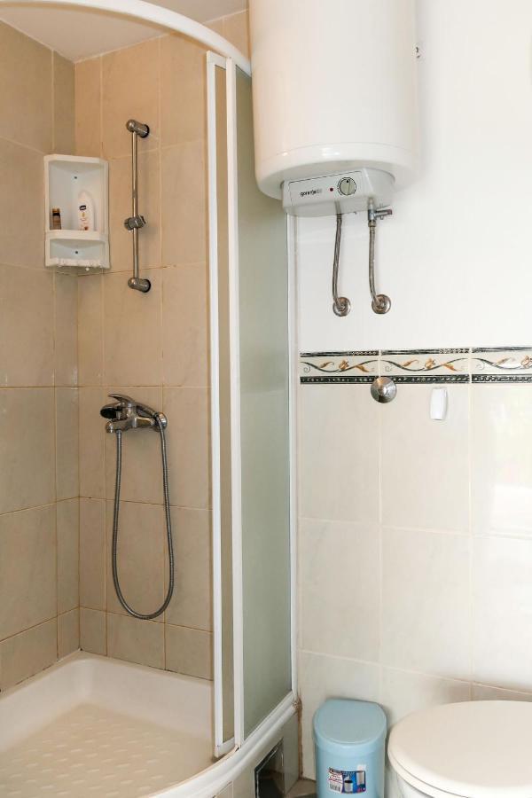 Holiday Home Garden Apartment - Brc650 By Interhome Sumartin Bagian luar foto